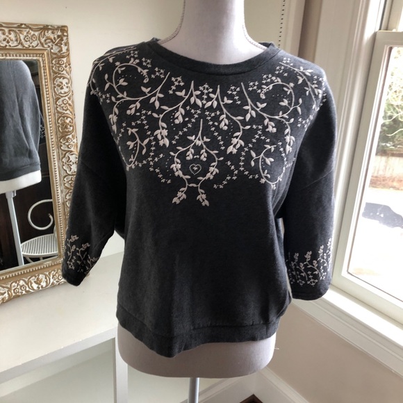 Divided Tops - Cute sweatshirt  top